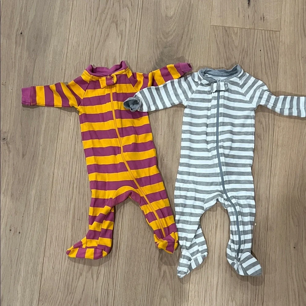 Pact Organic Footed Pajamas 0-3 mo & 3-6 mo bundle - Picture 1 of 3
